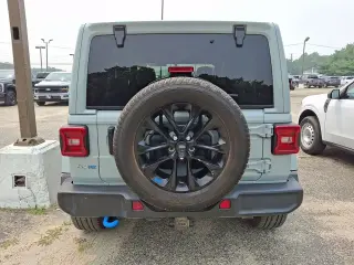 Jeep Wrangler 2023 4x4 Sahara 4xe 4 puertas SUV