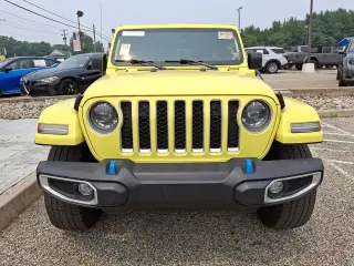 Jeep Wrangler 2023 4x4 Sahara 4xe 4 puertas SUV