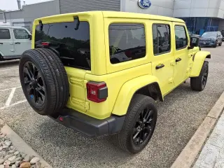 Jeep Wrangler 2023 4x4 Sahara 4xe 4 puertas SUV
