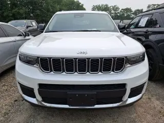 Jeep Grand Cherokee L 2023 4x4 Laredo 4 puertas SUV