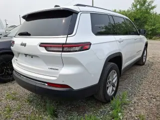 Jeep Grand Cherokee L 2023 4x4 Laredo 4 puertas SUV