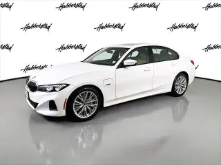Serie 3 de BMW 2023 AWD 330e xDrive 4 puertas Sedan