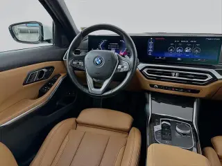 Serie 3 de BMW 2023 AWD 330e xDrive 4 puertas Sedan