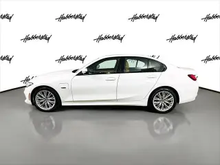 Serie 3 de BMW 2023 AWD 330e xDrive 4 puertas Sedan