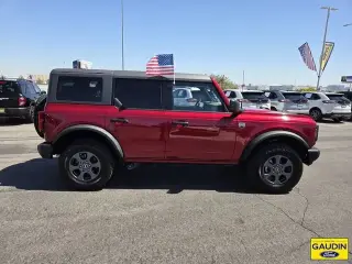 Ford Bronco 2025 4x4 Big Bend 4 puertas SUV
