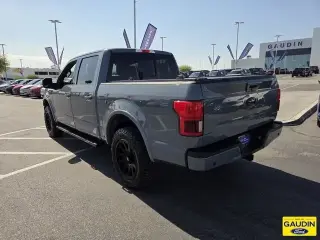 Ford F-150 2019 4x4 Lariat 4 puertas SuperCrew 5.5 pies. SB