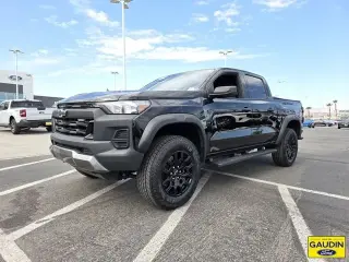 Chevrolet Colorado 2023 4x4 Trail Boss 4 puertas Cabina Crew 5 pies. SB