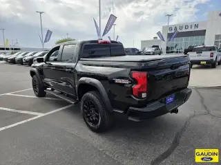 Chevrolet Colorado 2023 4x4 Trail Boss 4 puertas Cabina Crew 5 pies. SB