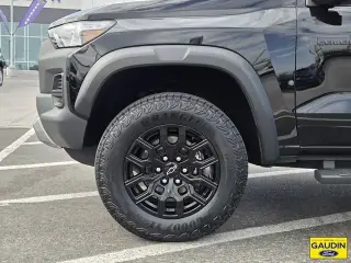 Chevrolet Colorado 2023 4x4 Trail Boss 4 puertas Cabina Crew 5 pies. SB