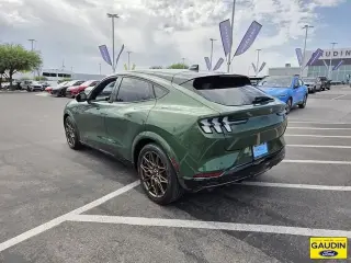 Ford Mustang Mach-E 2024 AWD GT 4 puertas SUV