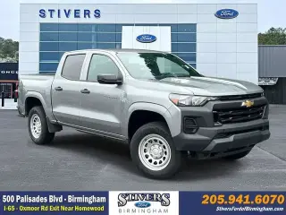 Chevrolet Colorado 2023 4x2 Work Truck 4 puertas Cabina Crew 5 pies. Caja corta