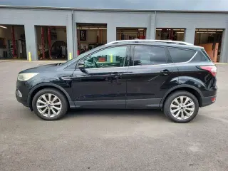 Ford Escape 2017 AWD Titanium 4 puertas SUV
