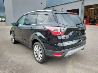 Ford Escape 2017 AWD Titanium 4 puertas SUV