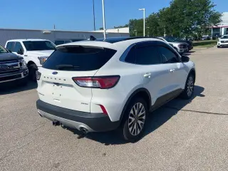 Ford Escape 2022 AWD Titanium 4 puertas SUV