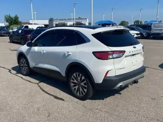 Ford Escape 2022 AWD Titanium 4 puertas SUV