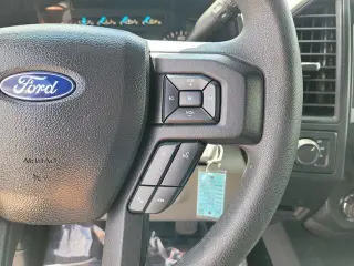 Ford F-150 2019 4x4 XL 4 puertas SuperCrew 5.5 pies. Caja corta