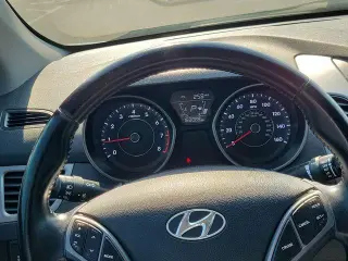Hyundai ELANTRA 2014 Limited 4 puertas Sedan