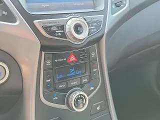Hyundai ELANTRA 2014 Limited 4 puertas Sedan