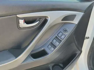 Hyundai ELANTRA 2014 Limited 4 puertas Sedan
