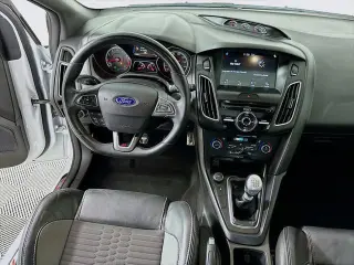 Ford Focus 2017 ST 4 puertas Hatchback