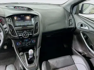 Ford Focus 2017 ST 4 puertas Hatchback