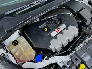 Ford Focus 2017 ST 4 puertas Hatchback