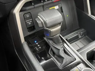 Toyota Tundra 2023 4x2 Limited 4 puertas CrewMax Cab Pickup LB