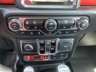 Jeep Wrangler Unlimited 2018 4x4 Rubicon 4 puertas SUV (lanzamiento a mitad de año)