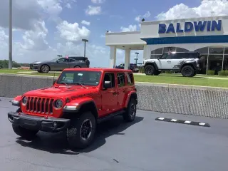 Jeep Wrangler Unlimited 2018 4x4 Rubicon 4 puertas SUV (lanzamiento a mitad de año)