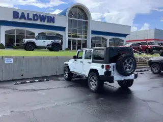 Jeep Wrangler Unlimited 2016 4x4 Sahara 4 puertas SUV