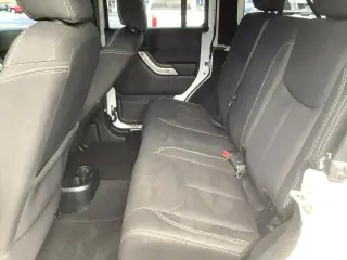 Jeep Wrangler Unlimited 2016 4x4 Sahara 4 puertas SUV