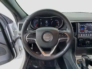Jeep Grand Cherokee 2018 4x4 Laredo 4 puertas SUV