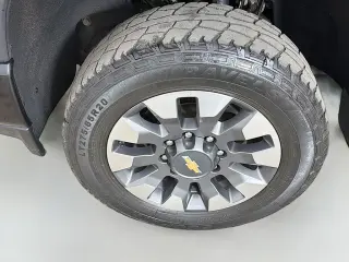 Chevrolet Silverado 2500HD 2021 4x4 Custom 4 puertas Cabina Crew SB