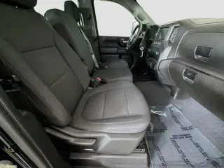 Chevrolet Silverado 2500HD 2021 4x4 Custom 4 puertas Cabina Crew SB