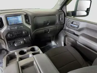 Chevrolet Silverado 2500HD 2021 4x4 Custom 4 puertas Cabina Crew SB