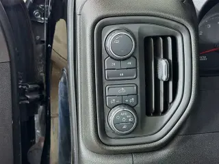 Chevrolet Silverado 2500HD 2021 4x4 Custom 4 puertas Cabina Crew SB