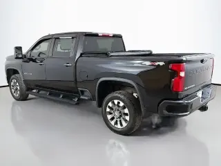 Chevrolet Silverado 2500HD 2021 4x4 Custom 4 puertas Cabina Crew SB
