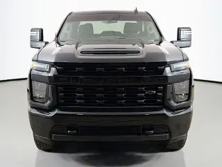 Chevrolet Silverado 2500HD 2021 4x4 Custom 4 puertas Cabina Crew SB