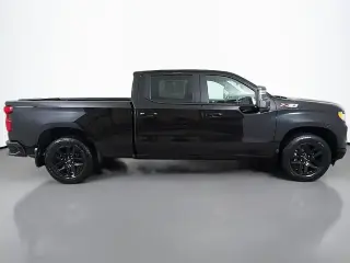 Chevrolet Silverado 1500 2024 4x4 RST 4 puertas Cabina Crew 5.8 pies. Caja corta