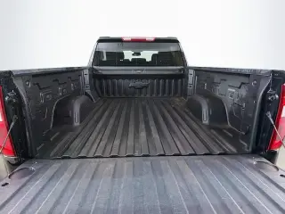 Chevrolet Silverado 1500 2024 4x4 RST 4 puertas Cabina Crew 5.8 pies. Caja corta