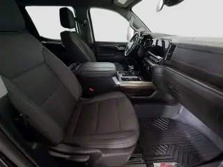 Chevrolet Silverado 1500 2024 4x4 RST 4 puertas Cabina Crew 5.8 pies. Caja corta