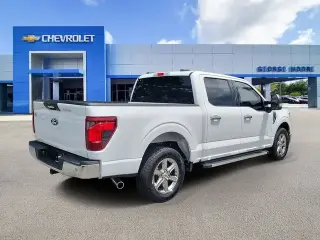 Ford F-150 2024 4x2 XLT 4 puertas SuperCrew 5.5 pies. SB