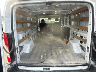 Furgoneta de Carga Ford Transit 2022 250 3 puertas SWB Techo Bajo