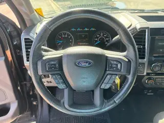 Ford F-150 2015 4x4 XLT 4 puertas SuperCrew 5.5 pies. SB
