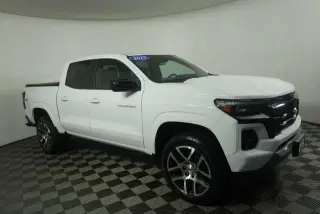 Chevrolet Colorado 2023 4x4 Z71 4 puertas Crew Cab 5 pies. SB