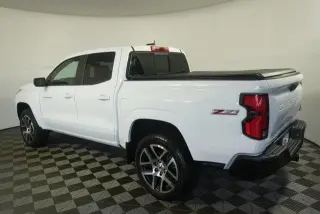 Chevrolet Colorado 2023 4x4 Z71 4 puertas Crew Cab 5 pies. SB