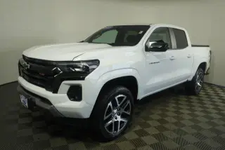 Chevrolet Colorado 2023 4x4 Z71 4 puertas Crew Cab 5 pies. SB