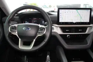 Ford Explorer 2025 AWD Active 4 puertas SUV