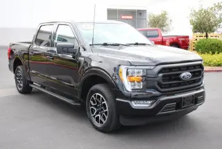 Ford F-150 2023 4x2 XLT 4 puertas SuperCrew 5.5 pies. SB