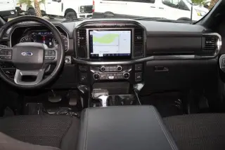Ford F-150 2023 4x2 XLT 4 puertas SuperCrew 5.5 pies. SB